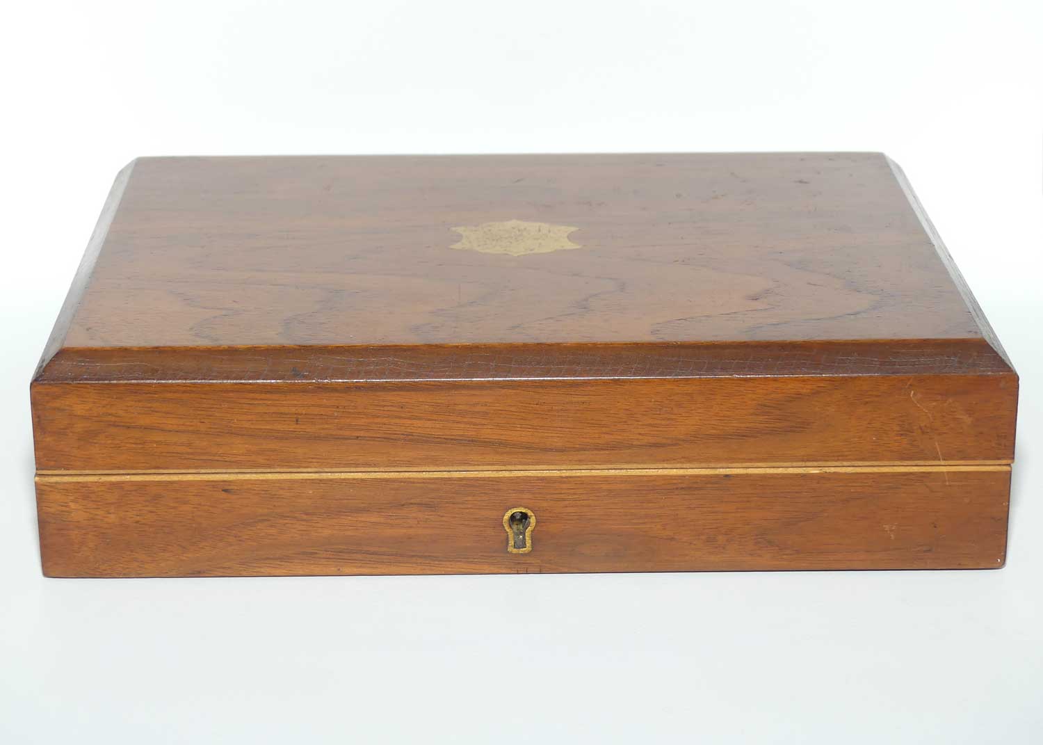 Edwardian era Lee and Wigful Sheffield set of Plated fish eaters in Walnut case