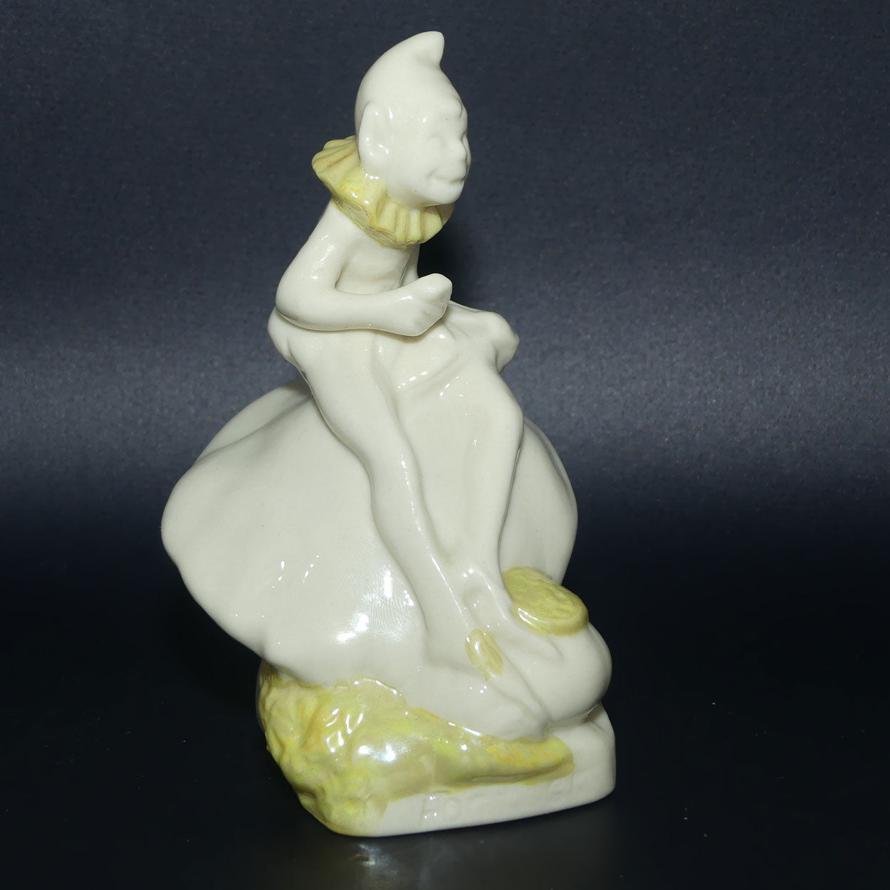 Belleek Irish Leprechaun figure | 3rd Green Mark