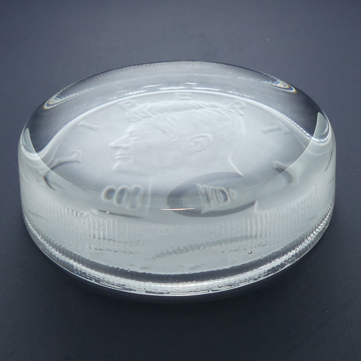 1977 USA Half Dollar | JFK John F Kennedy glass paperweight