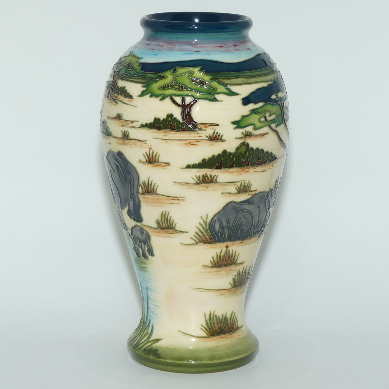 Moorcroft Lukimbi 46/10 vase | LE 33/50
