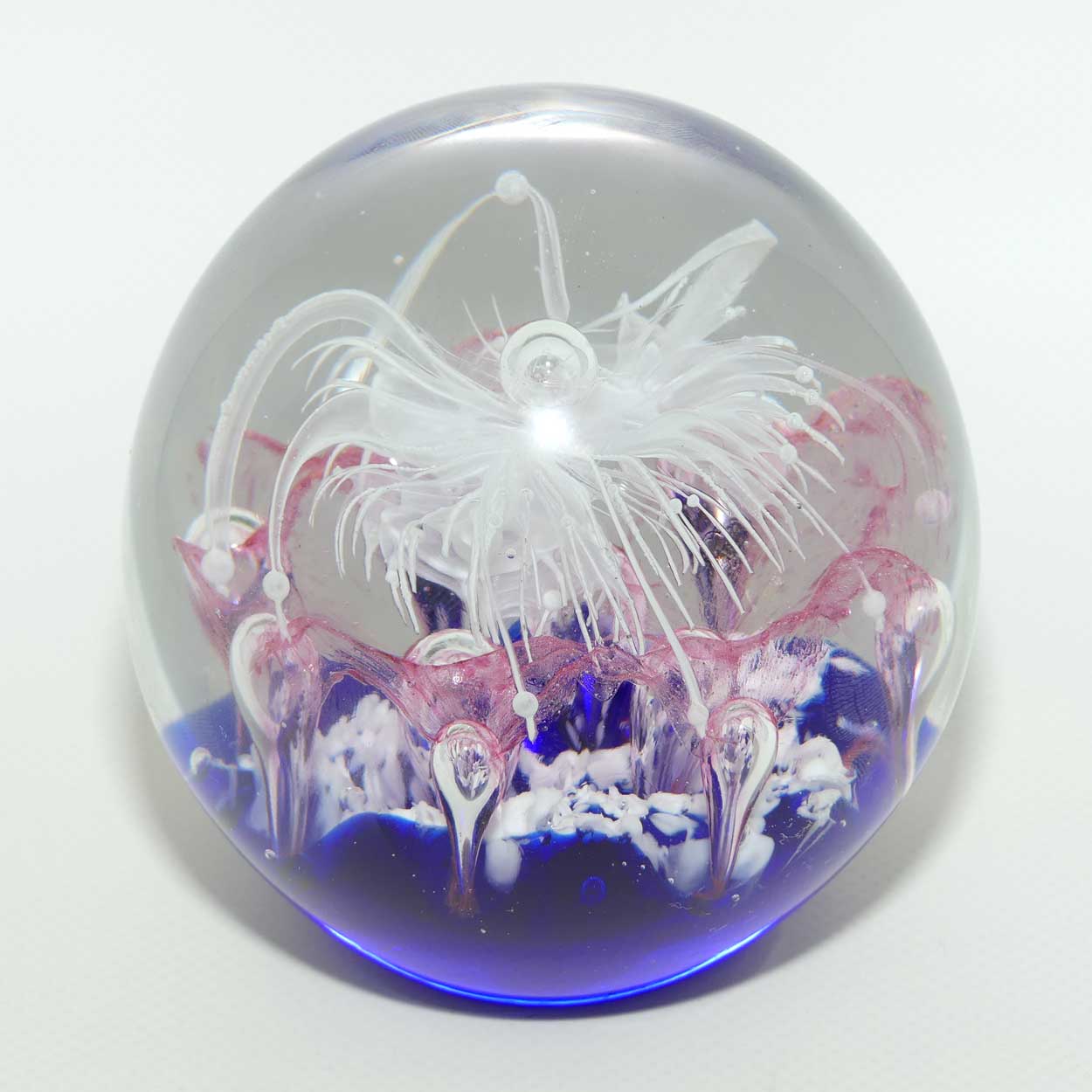 Controlled bubble Swirl paperweight | White, Pink and Blue | Magnum