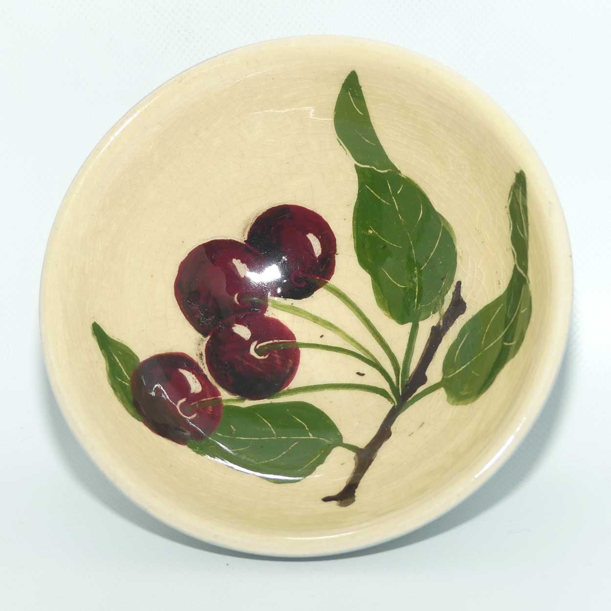Martin Boyd Cherries on the Vine scene bowl | 12cm diam