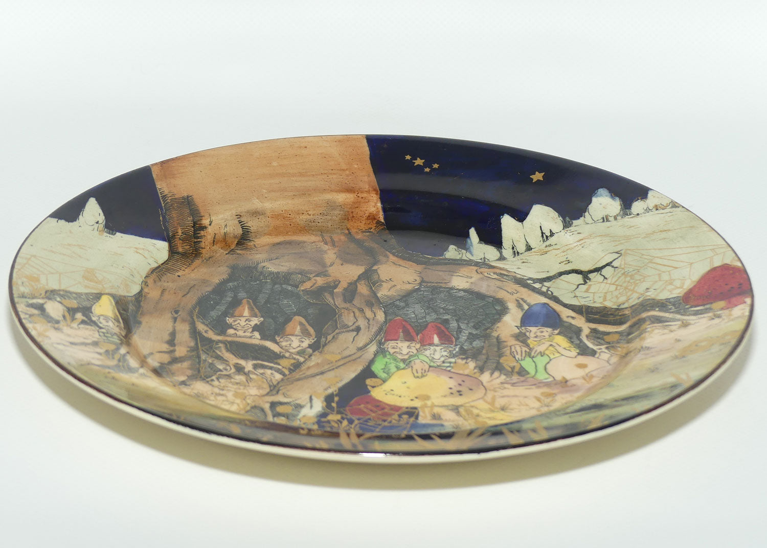 Royal Doulton Gnomes B with gilt highlights plate D4697 | 24cm diam