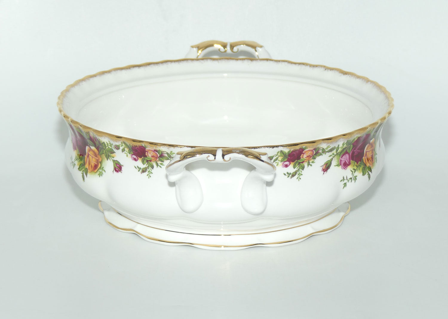 Royal Albert Bone China England Old Country Roses Tureen No Lid | 22.5cm diam |© 1962 Royal Albert Ltd backstamp