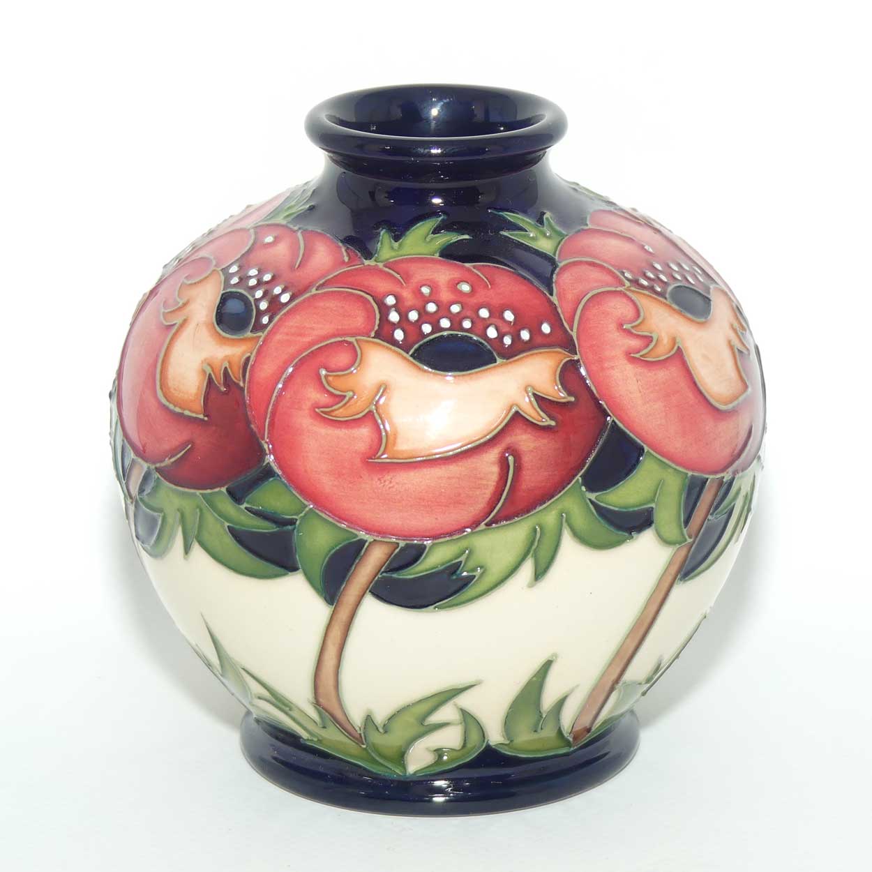 Moorcroft Meo Voto 41/4 vase | Num Ed 67