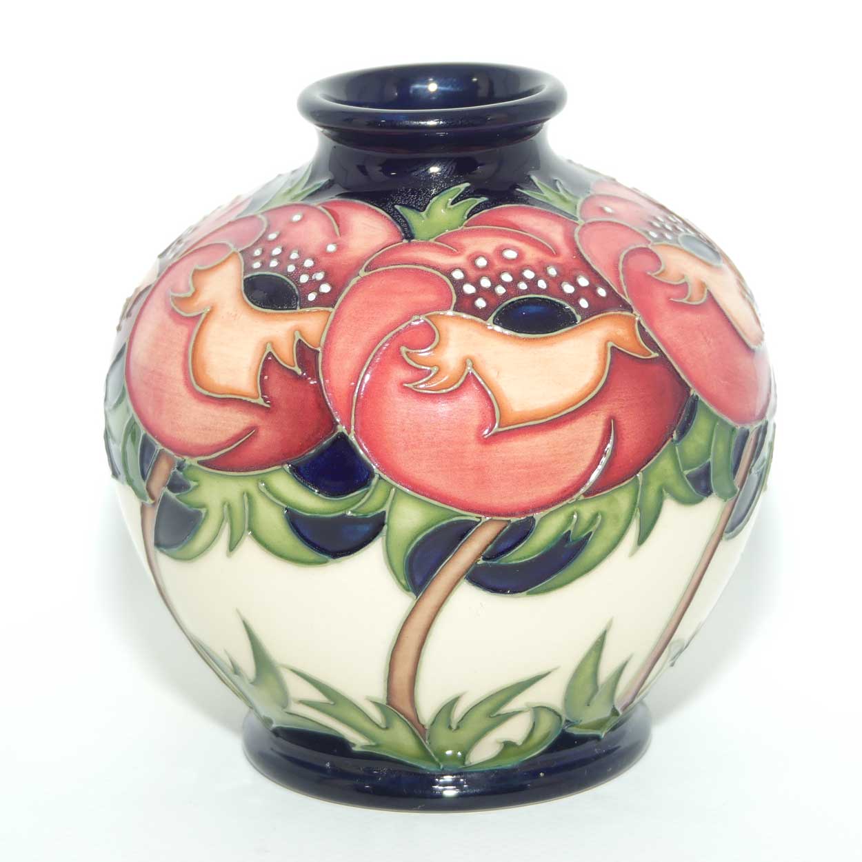 Moorcroft Meo Voto 41/4 vase | Num Ed 67