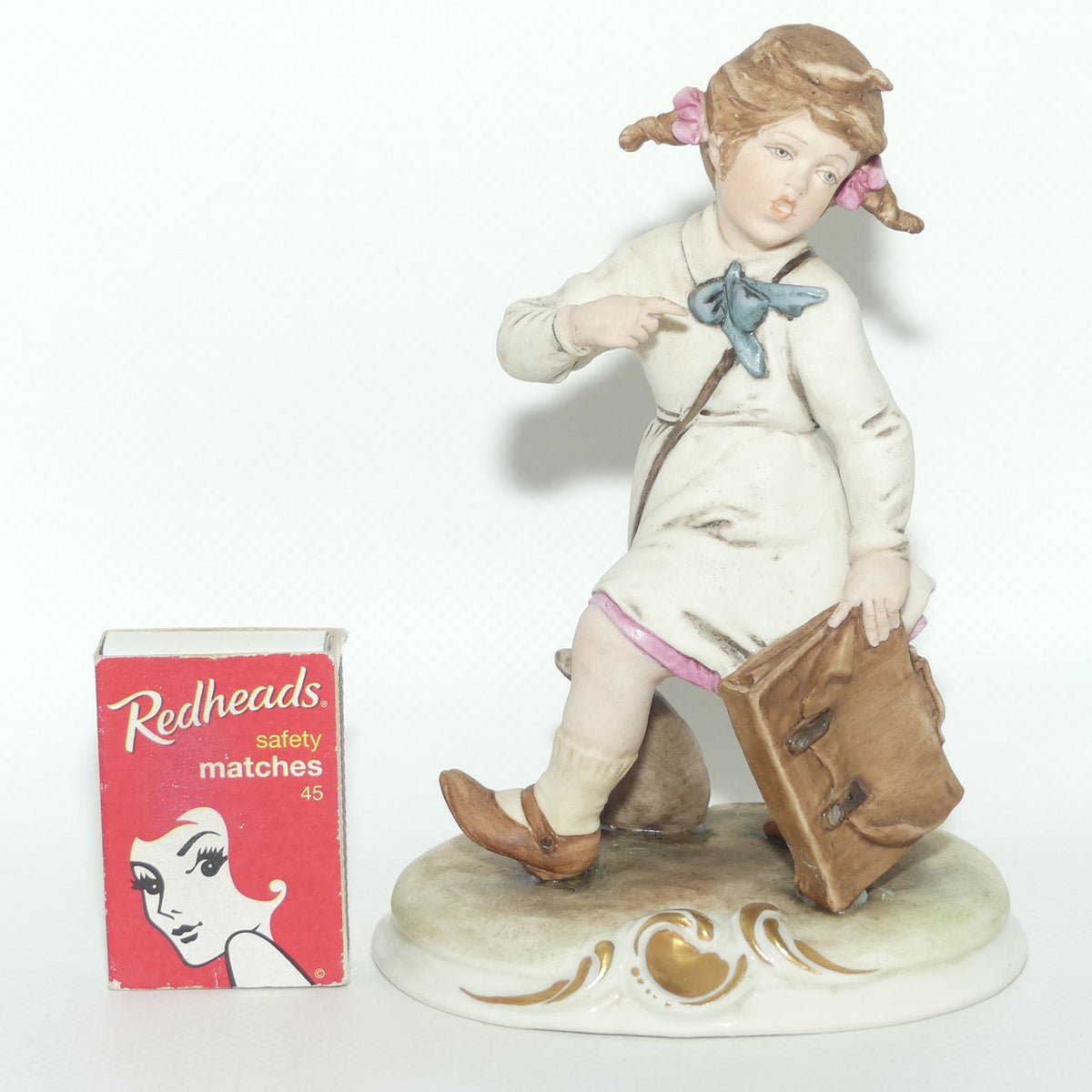 Capodimonte figure School Girl | signed Bruno Merli