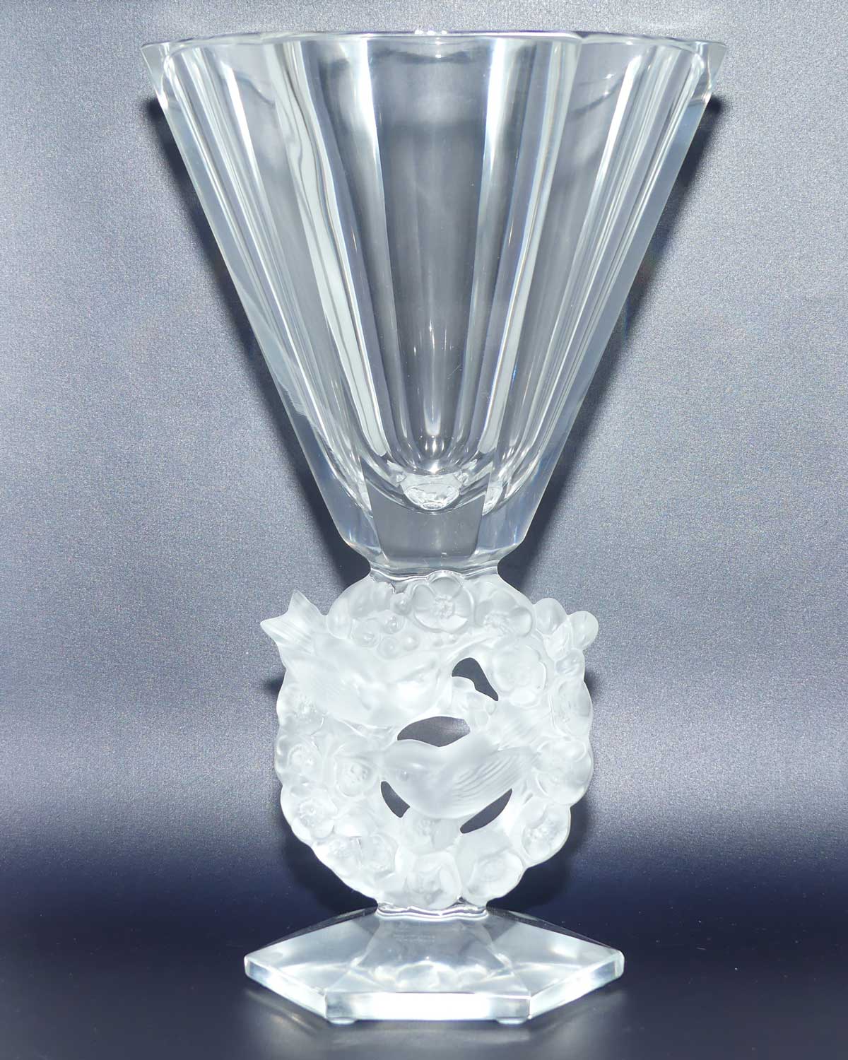 Lalique France Clear and Frosted Glass Mesanges vase