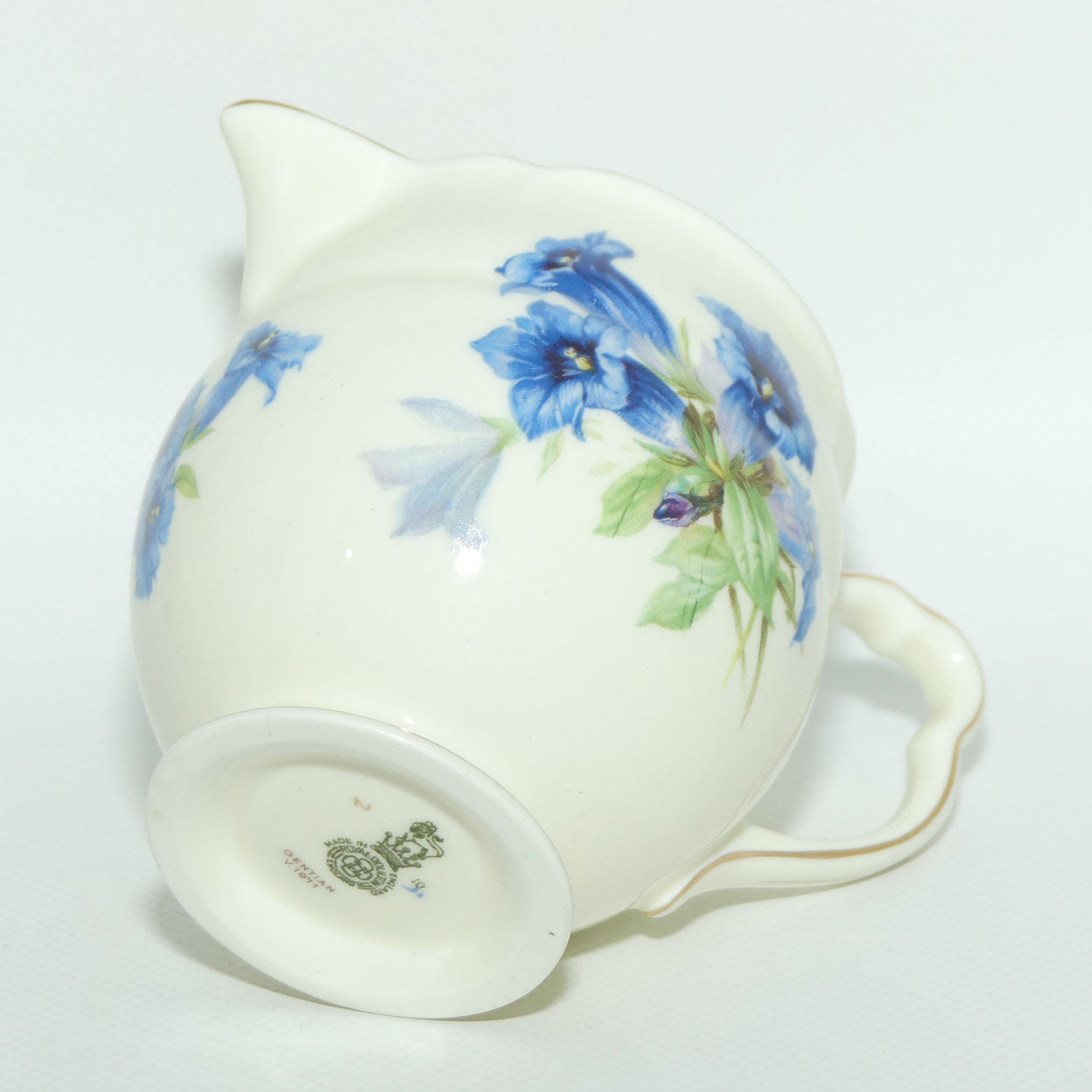 Royal Doulton Gentian pattern V1911 | milk jug and sugar bowl