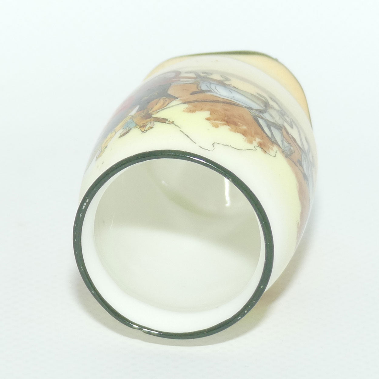 Royal Doulton Coaching Days miniature vase E3804 | 4 Splay Feet