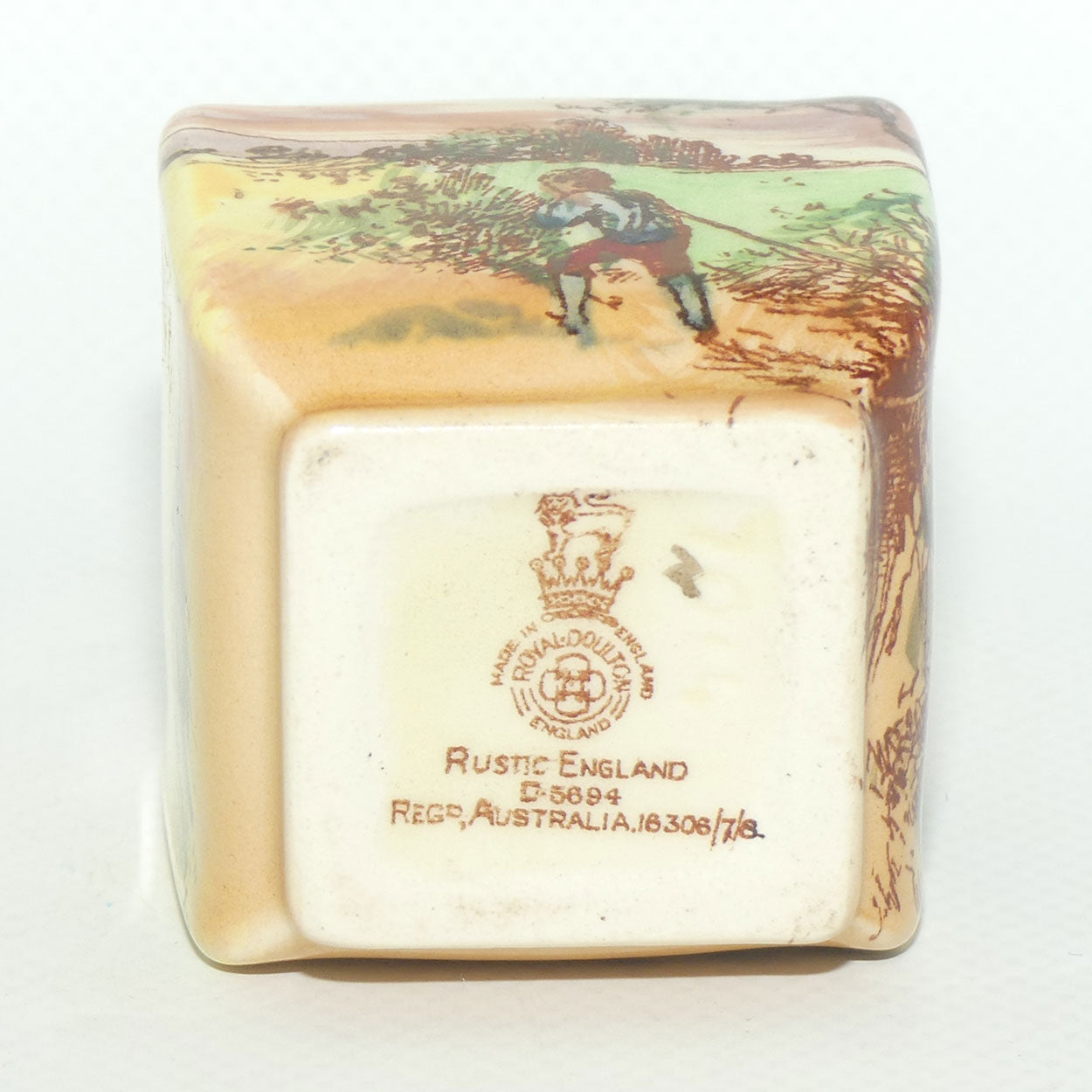 Royal Doulton Rustic England miniature box vase D5694