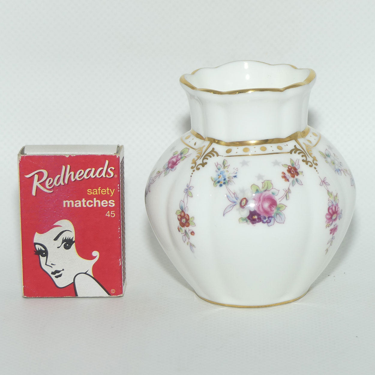Royal Crown Derby Royal Antoinette vase | 8cm tall