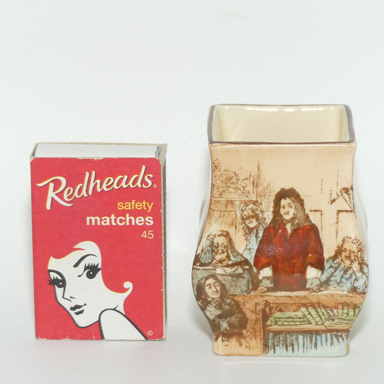 Royal Doulton Sir Roger De Coverley miniature vase D5814