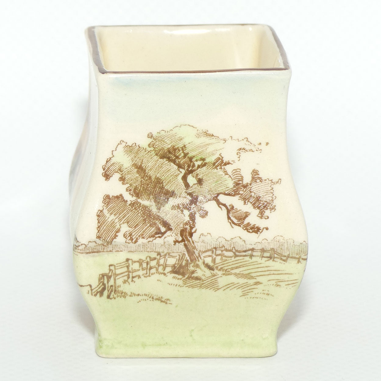 Royal Doulton Sir Roger De Coverley miniature vase D5814