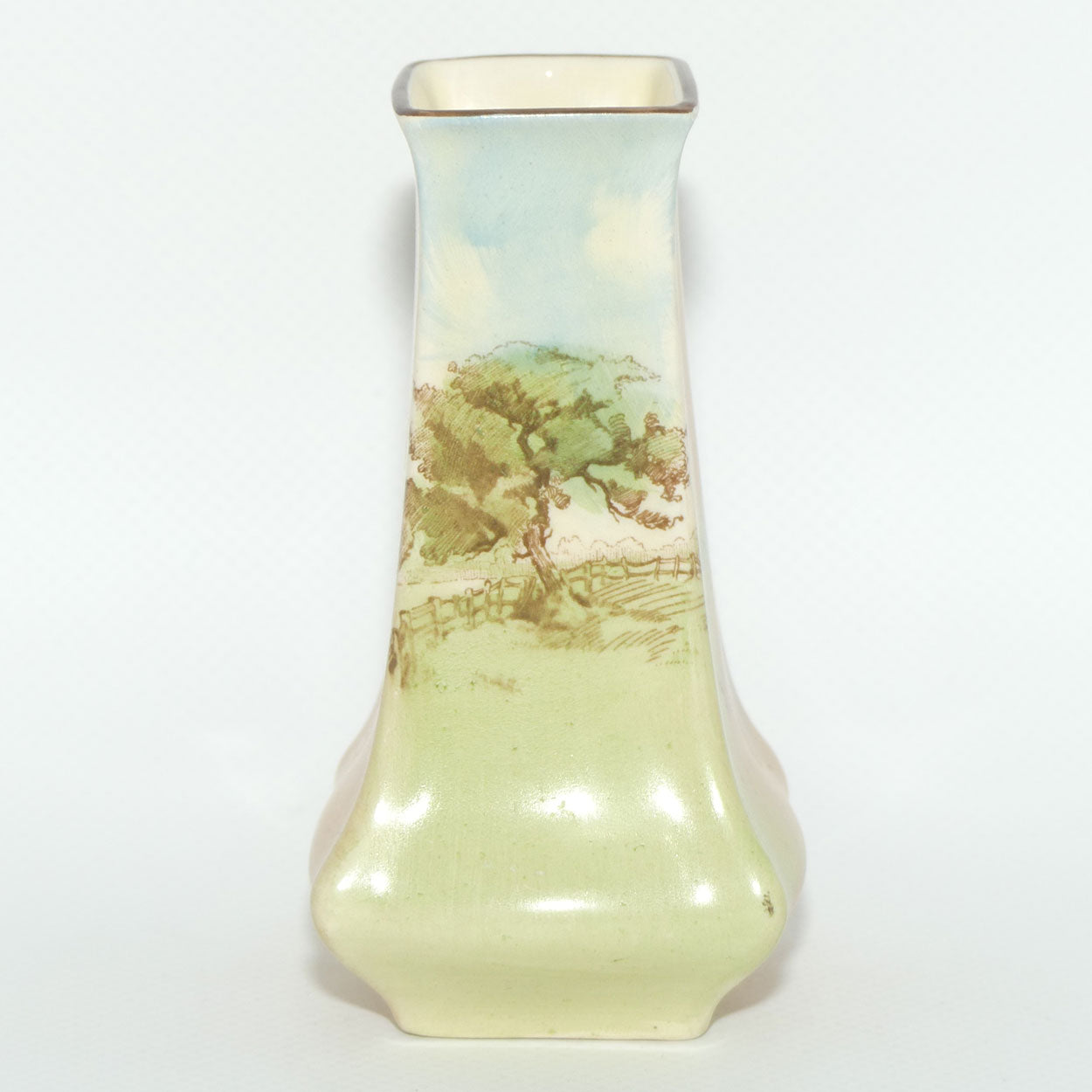 Royal Doulton Sir Roger De Coverley miniature vase D5814 | Roger as Magistrate