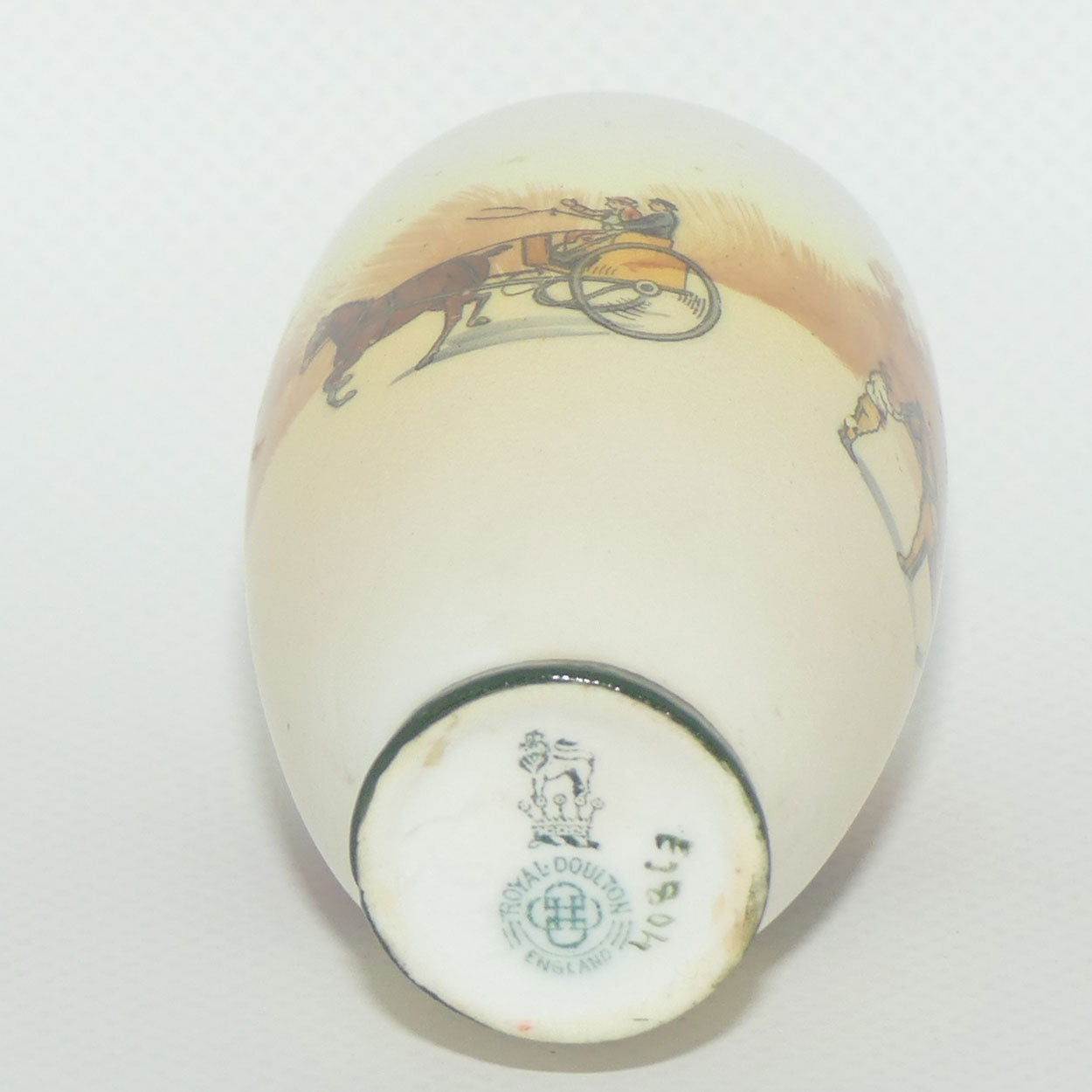 Royal Doulton Coaching Days miniature vase E3804 | Narrow Neck