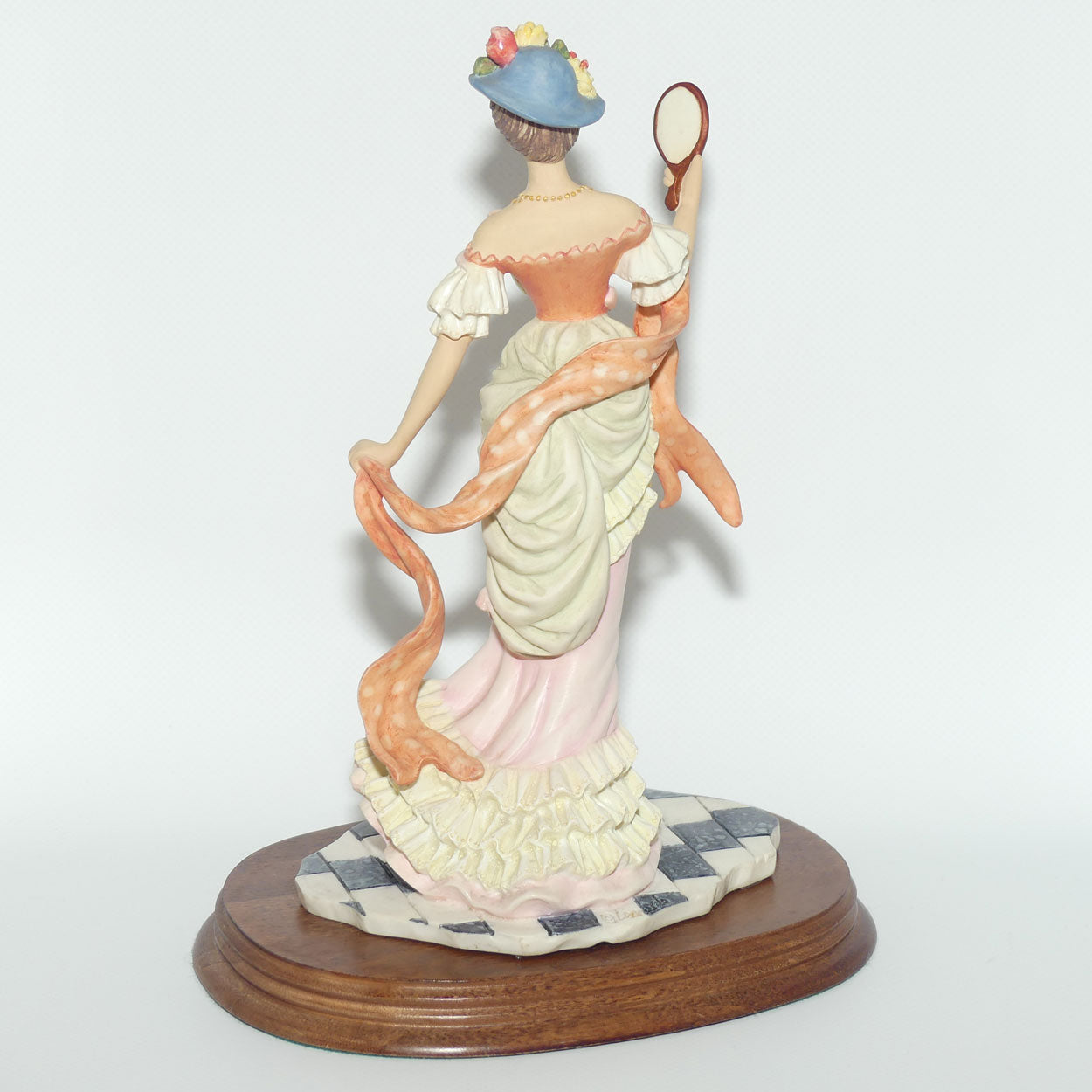 Leonardo Collection figure on wooden base | True Poise | Lady with Mirror