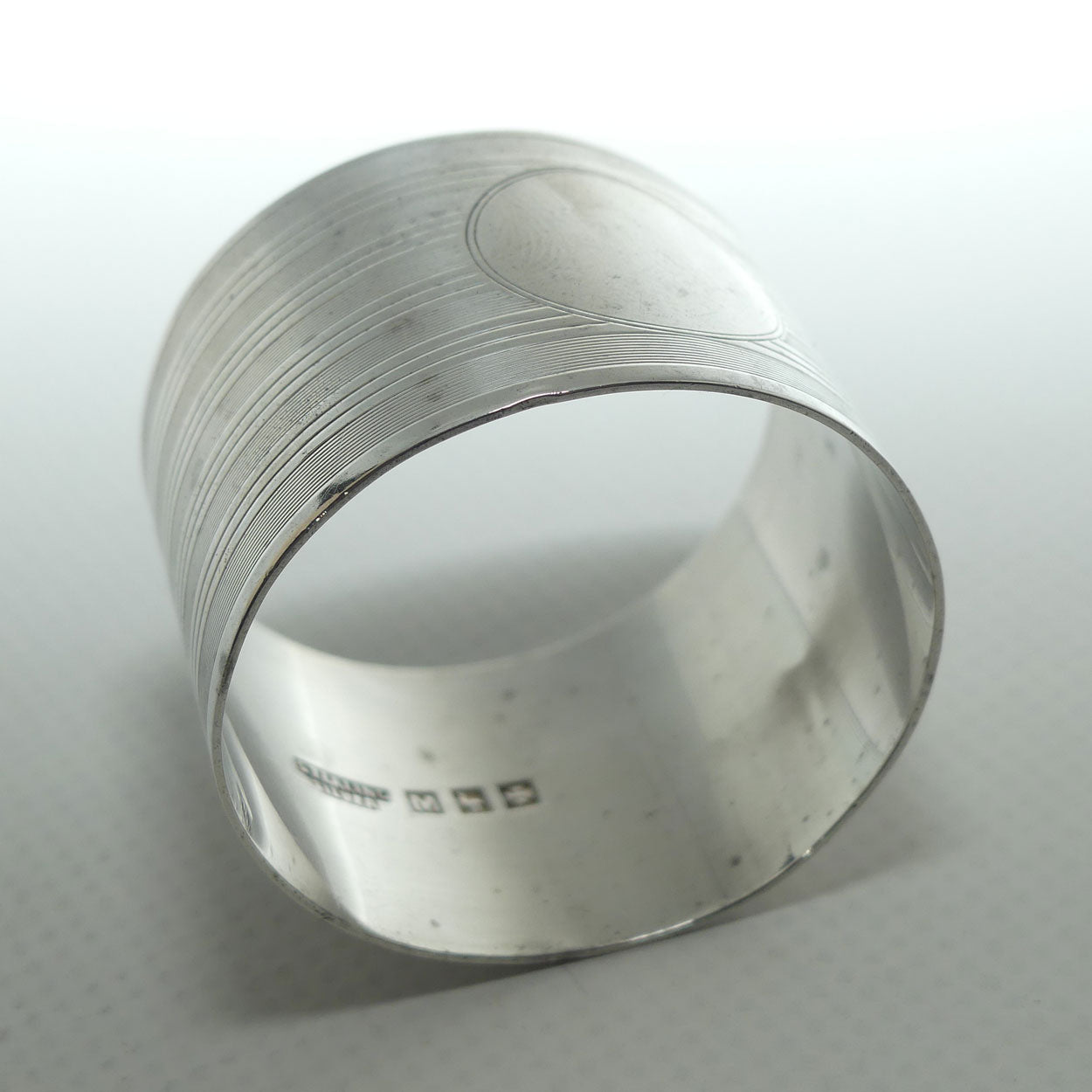 Australian Sterling Silver FJ MOLE circular napkin ring with engine turning | 25.5g