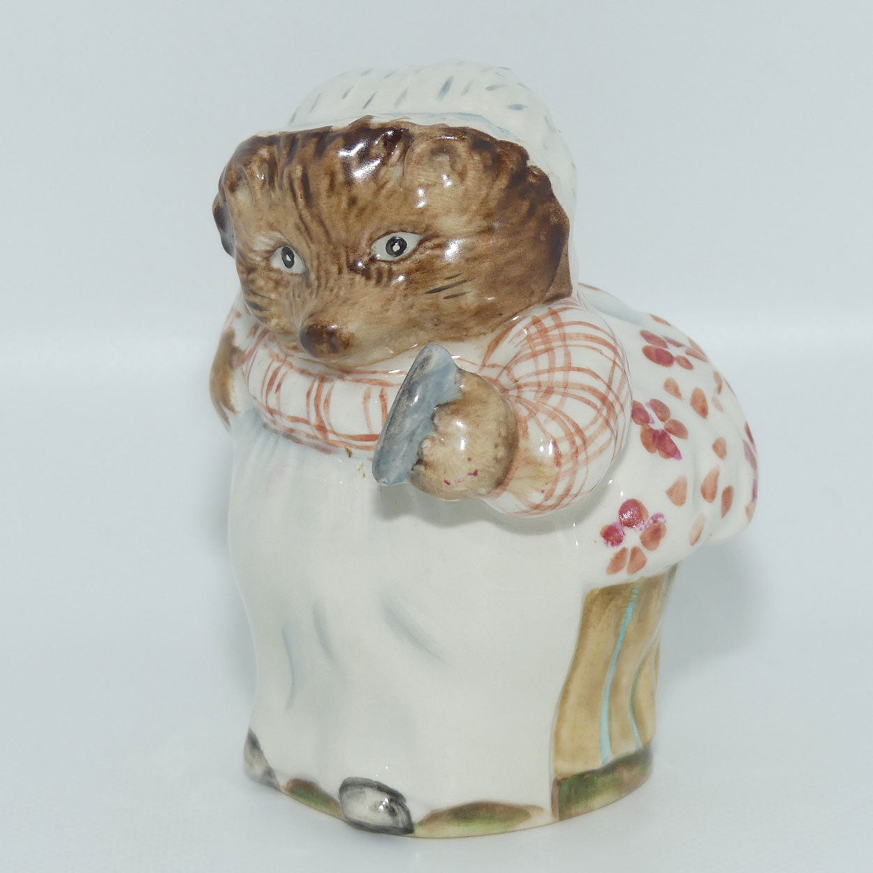 Beswick Beatrix Potter Mrs Tiggywinkle | BP2a Gold Oval | #2