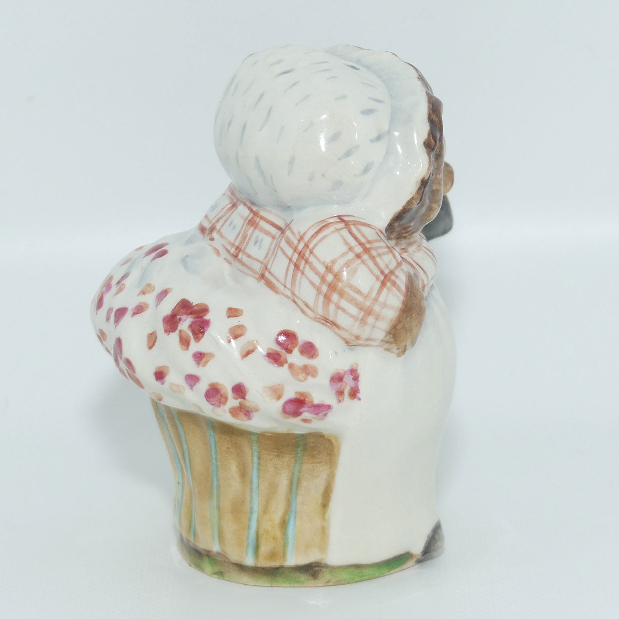 Beswick Beatrix Potter Mrs Tiggywinkle | BP2a Gold Oval | #2