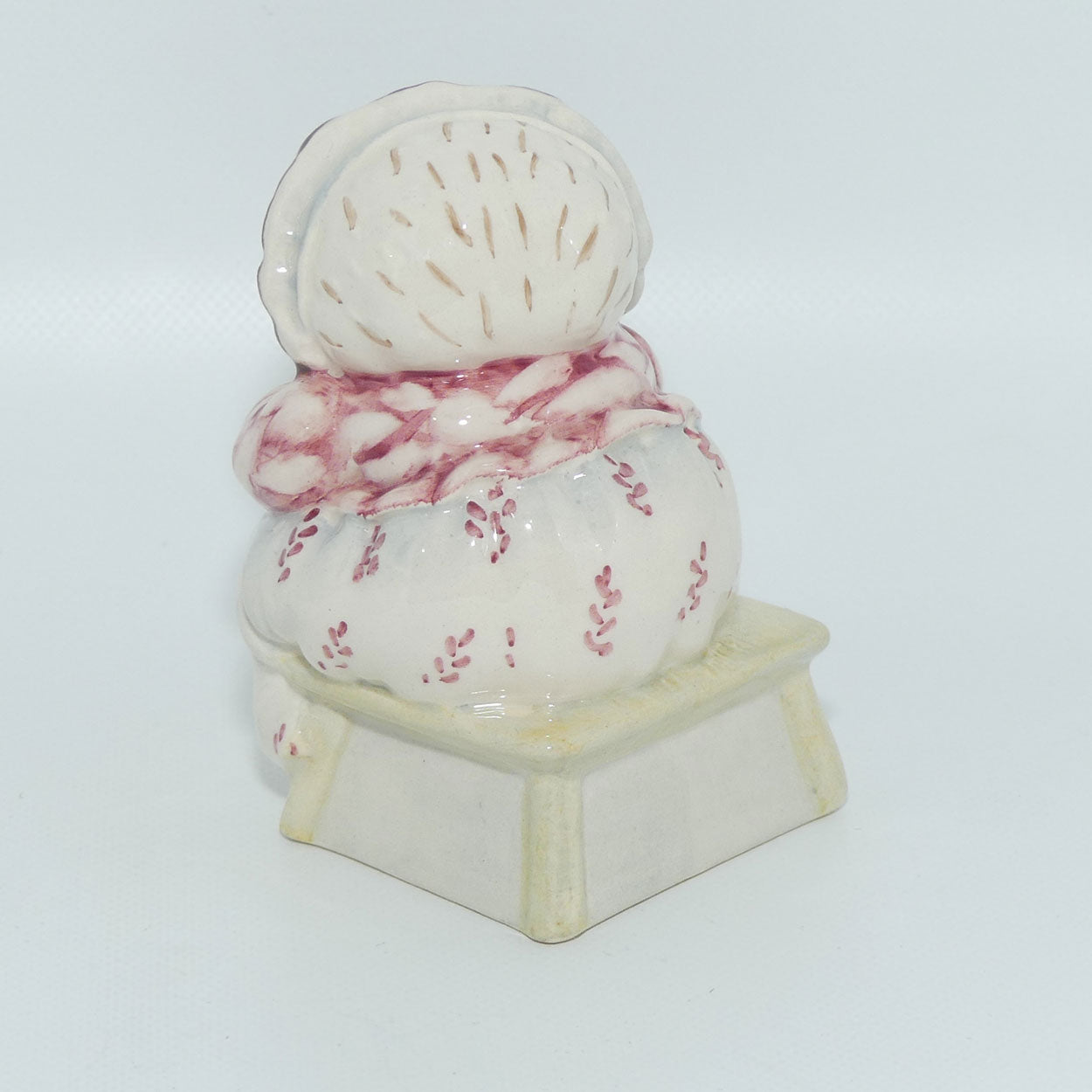 Beswick Beatrix Potter Mrs Tiggy Winkle Takes Tea