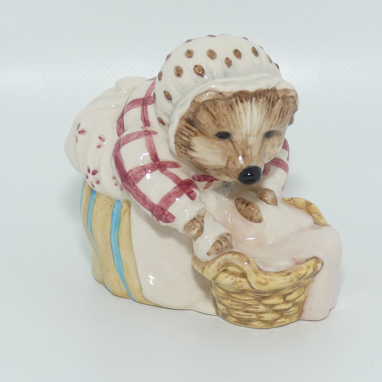 Beswick Beatrix Potter Mrs Tiggywinkle Washing