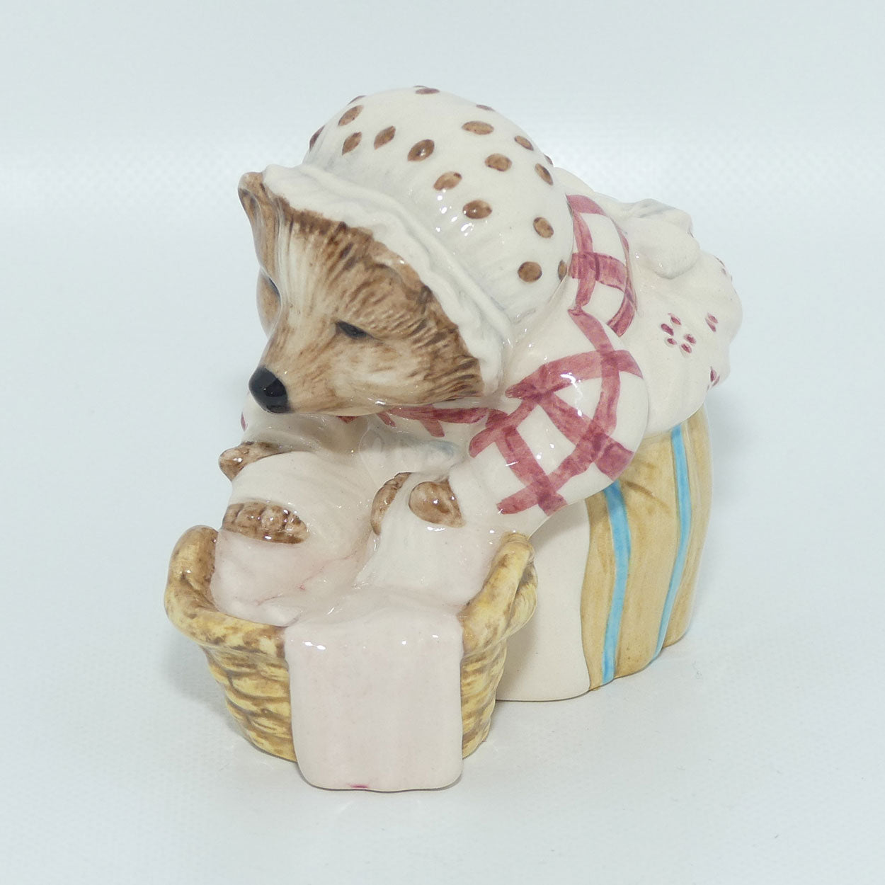 Beswick Beatrix Potter Mrs Tiggywinkle Washing