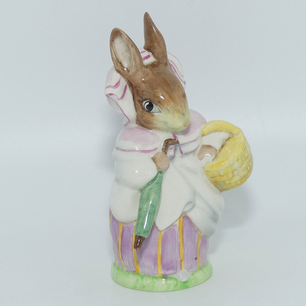 Beswick Beatrix Potter Mrs Rabbit | Umbrella Out | Lilac | GOLD OVAL BP2a | #2