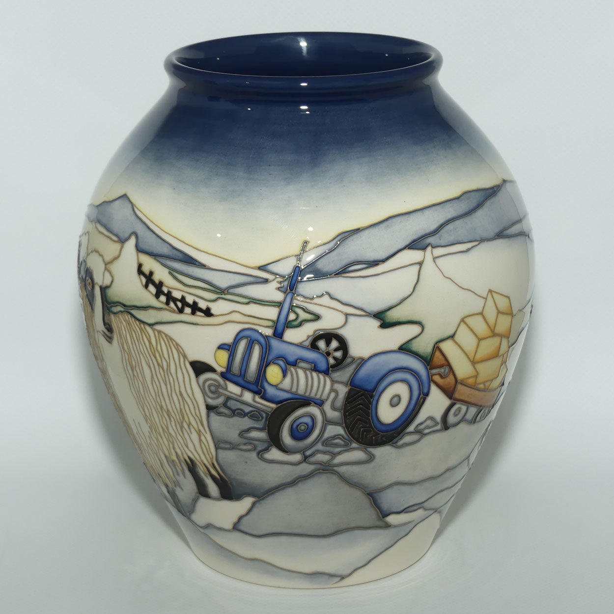 Moorcroft Mug Tups 3/8 vase | LE 9/20