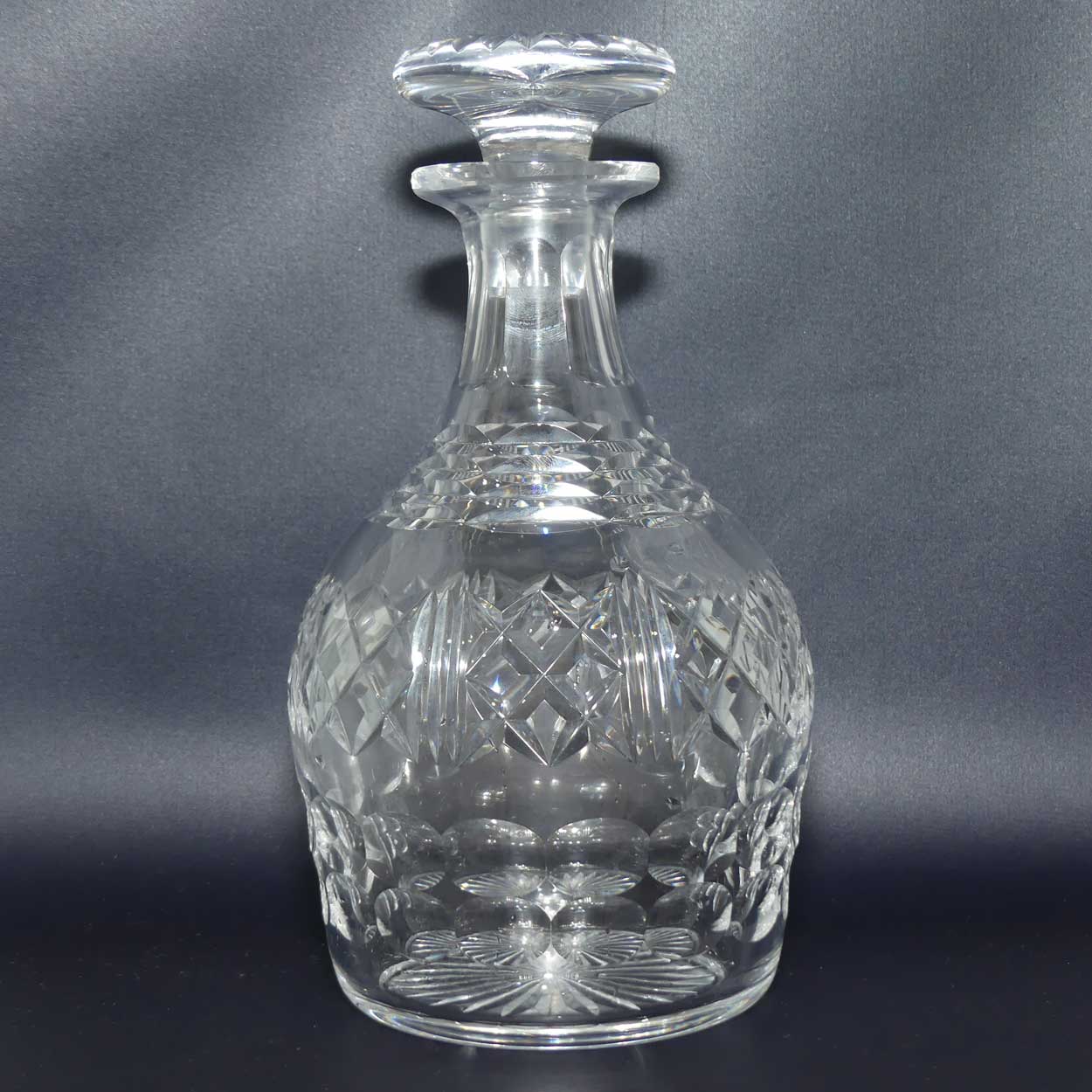 Fine quality Diamond Cut mushroom top decanter