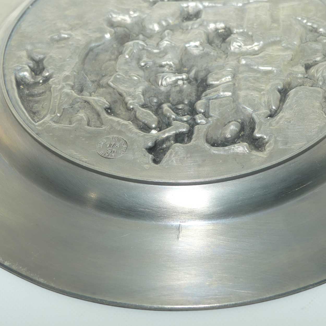 Etain Zinn Pewter wall plate | 3 Musketeers in Tavern scene | 24cm