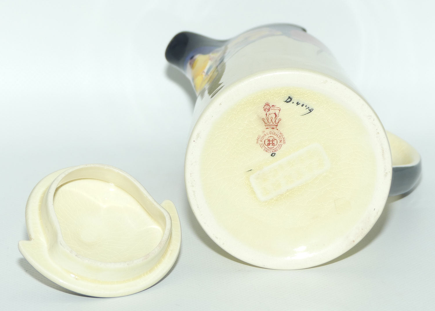 Royal Doulton Pansy with Black Border D4049 | New Barton shape hot water pot
