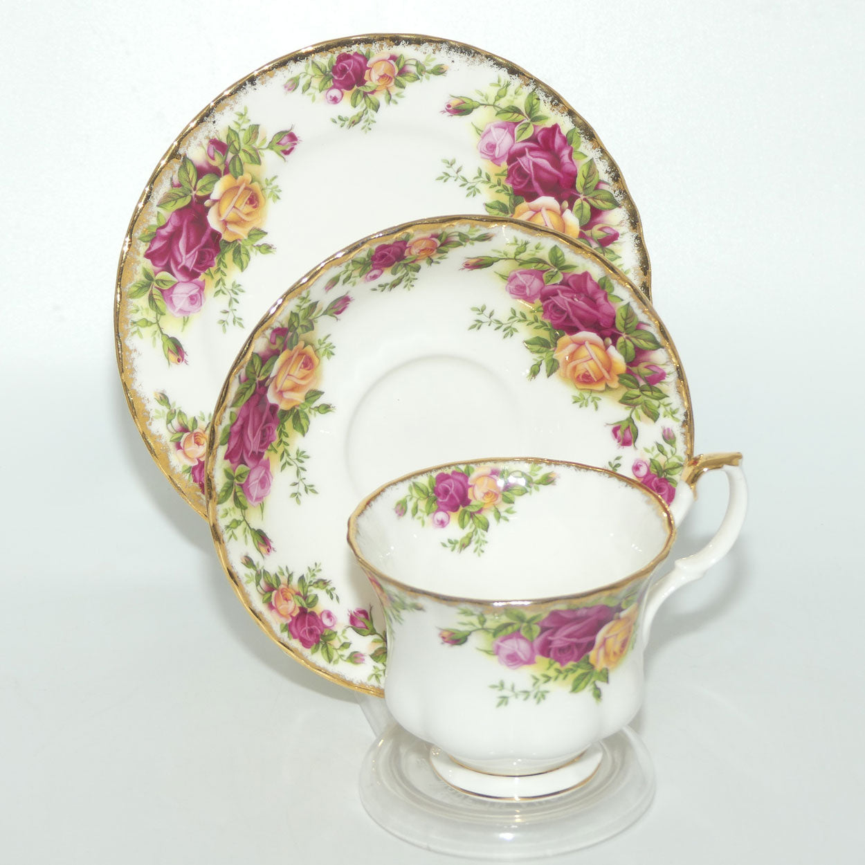 Royal Albert Bone China England Old Country Roses trio set of 6 | © 1962 Royal Albert Ltd backstamp | #1