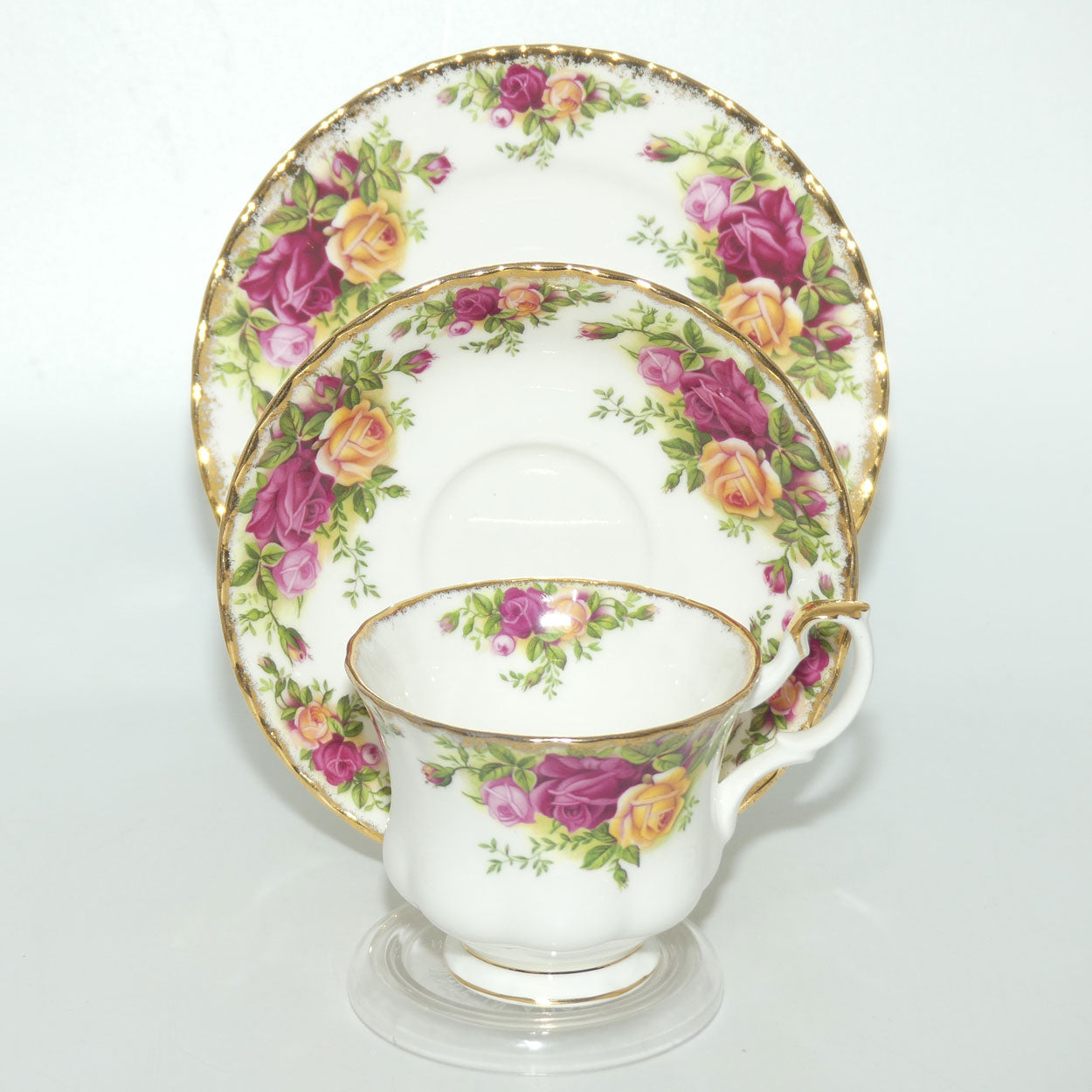 Royal Albert Bone China England Old Country Roses trio set of 6 | © 1962 Royal Albert Ltd backstamp | #1
