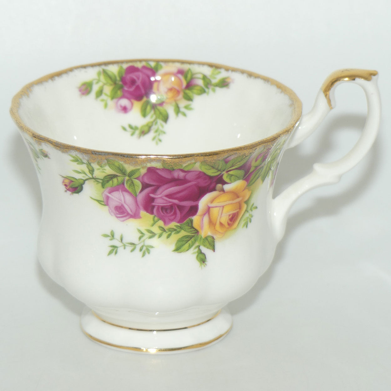 Royal Albert Bone China England Old Country Roses trio set of 6 | © 1962 Royal Albert Ltd backstamp | #1