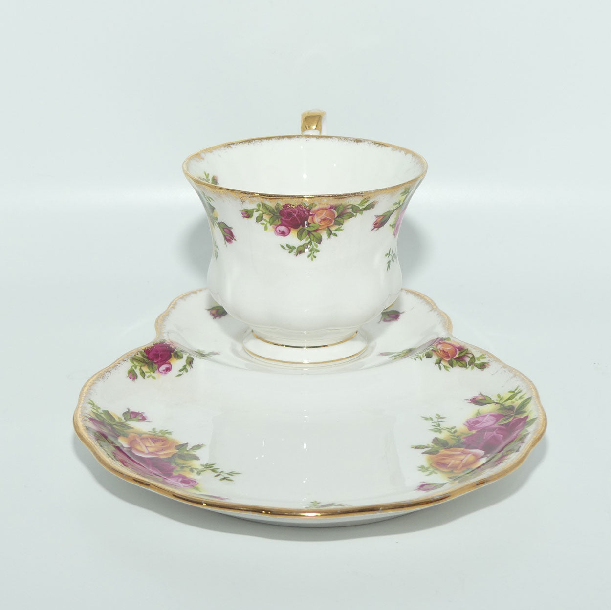 Royal Albert Bone China England Old Country Roses Hostess duo | TV cup and saucer | Shape 2