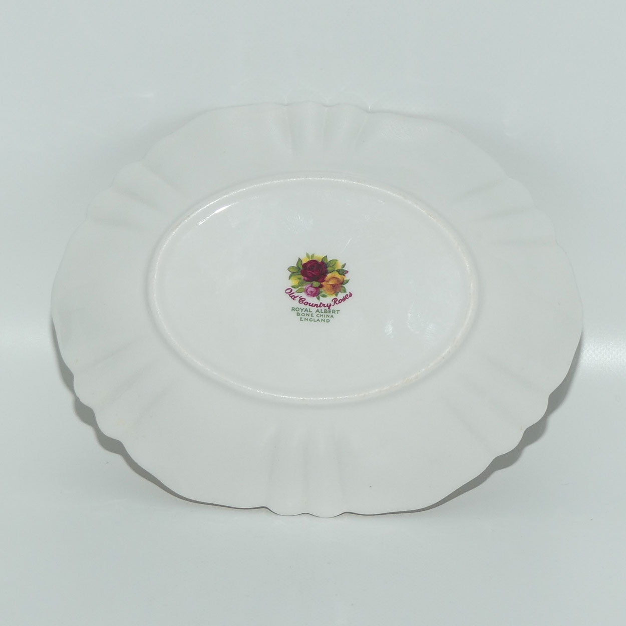 Royal Albert Bone China England Old Country Roses oval dish | 15cms wide | early stamp