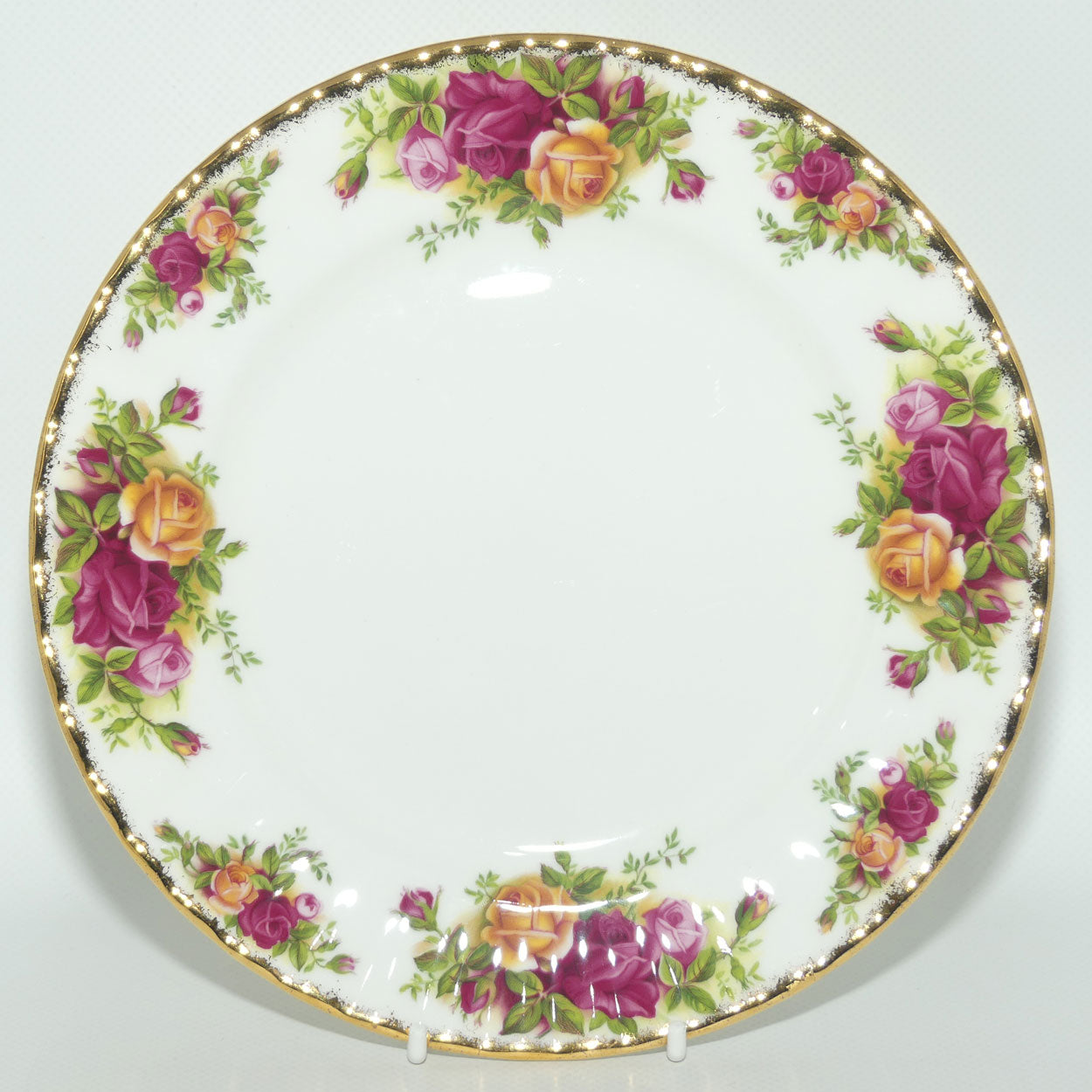 Royal Albert Bone China England Old Country Roses entree or salad plate | 20.5cm diam |© Royal Albert Ltd 1962 backstamp