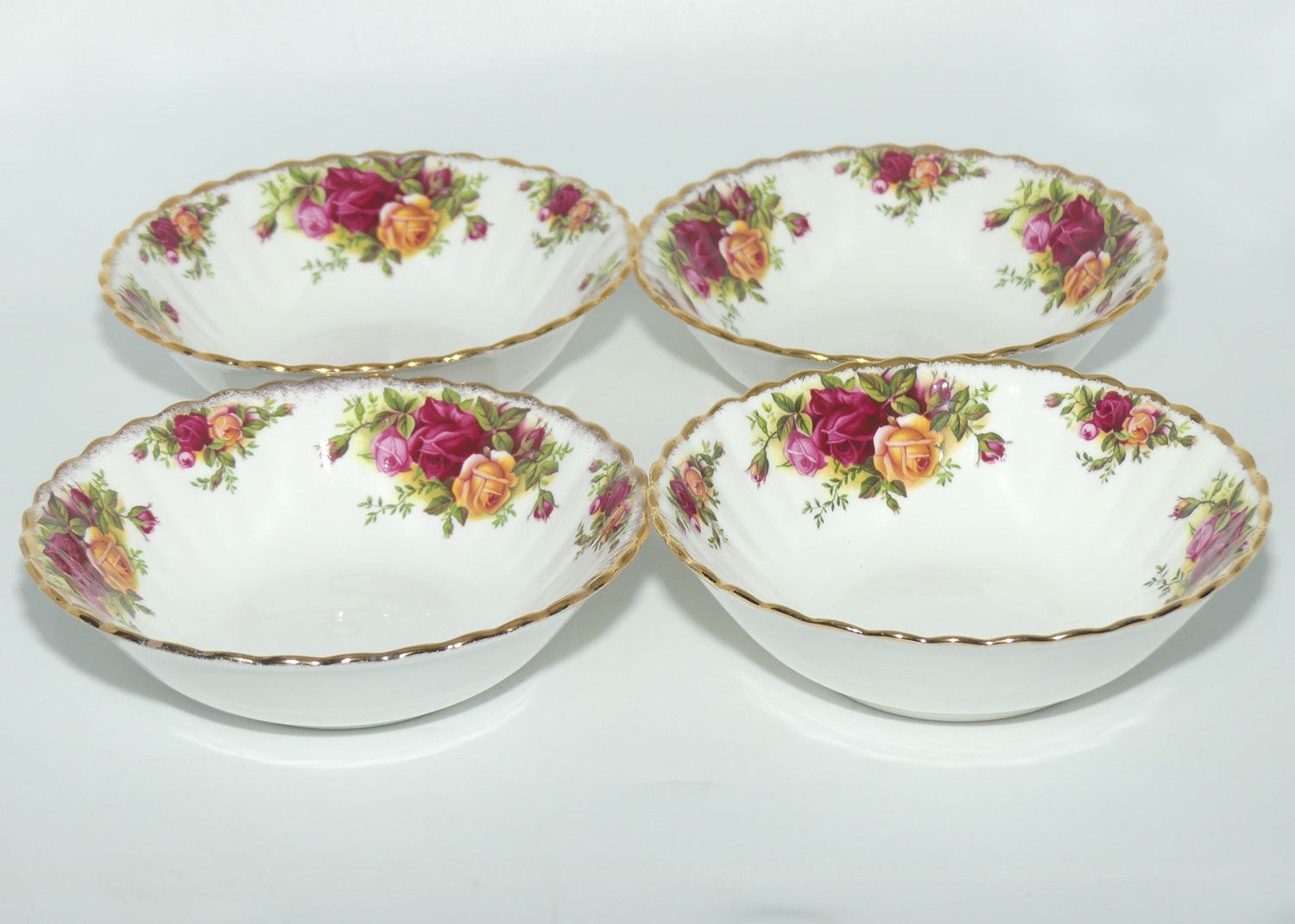 Royal Albert Bone China Old Country Roses England set of 4 bowls | 16cm diam | early backstamp