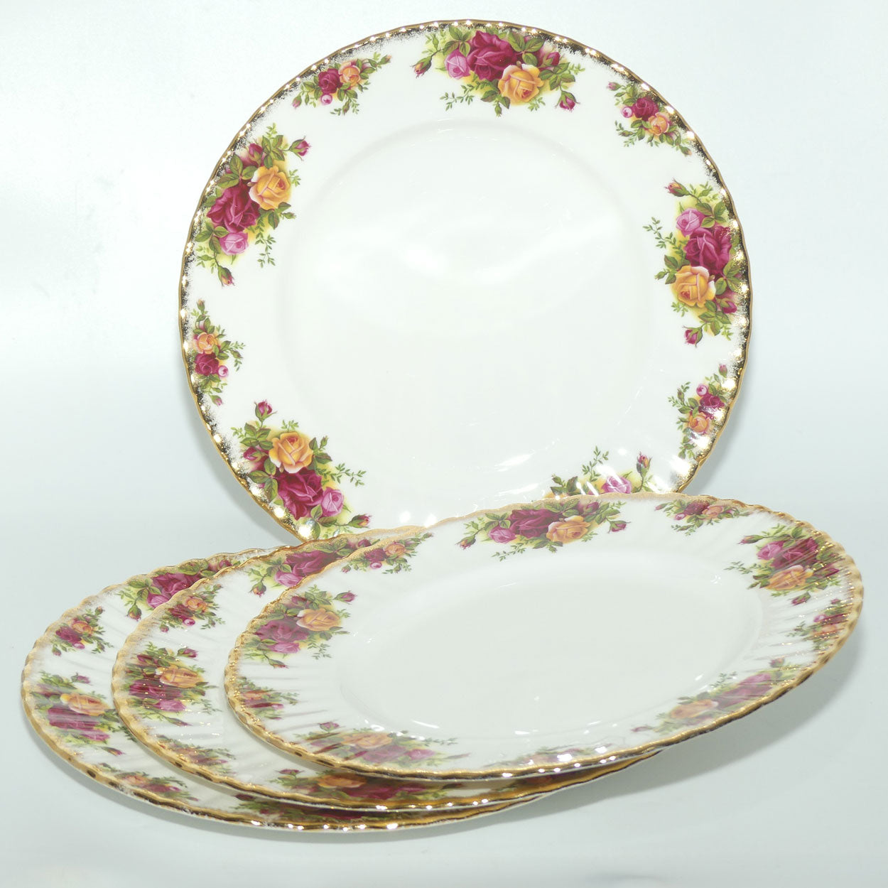 Royal Albert Bone China England Old Country Roses dinner plates | set of 4 | 26.5cm diam | Early Backstamp
