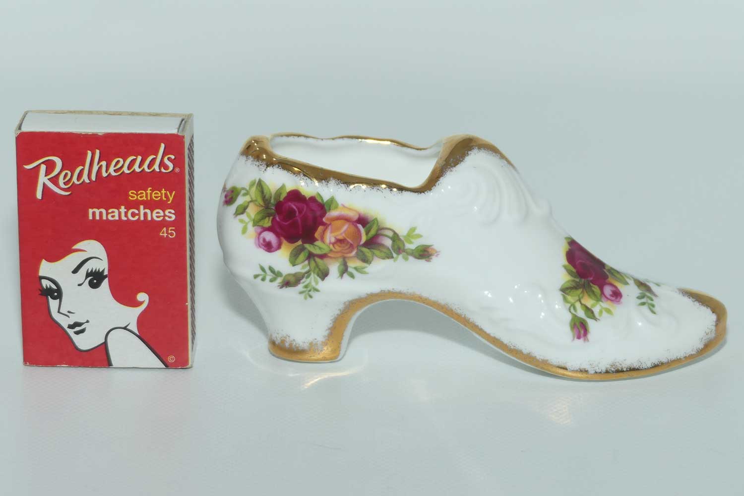 Royal Albert Bone China England Old Country Roses slipper | early stamp