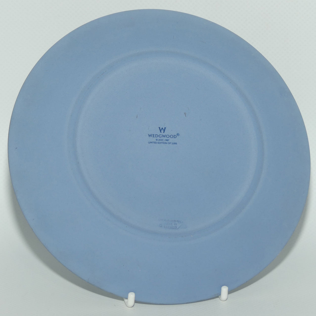 Wedgwood White on Pale Blue jasper plate | Sydney 2000 | Australian Pride The Olympic Tradition plate | 17cm