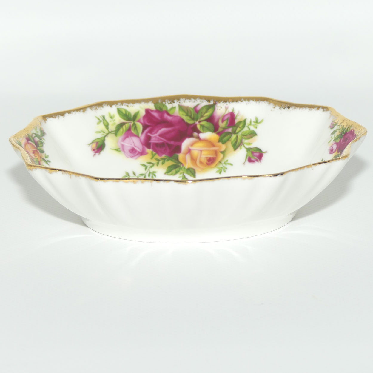 Royal Albert Bone China England Old Country Roses oval fancy dish | © 1962 Royal Albert Ltd backstamp | #1