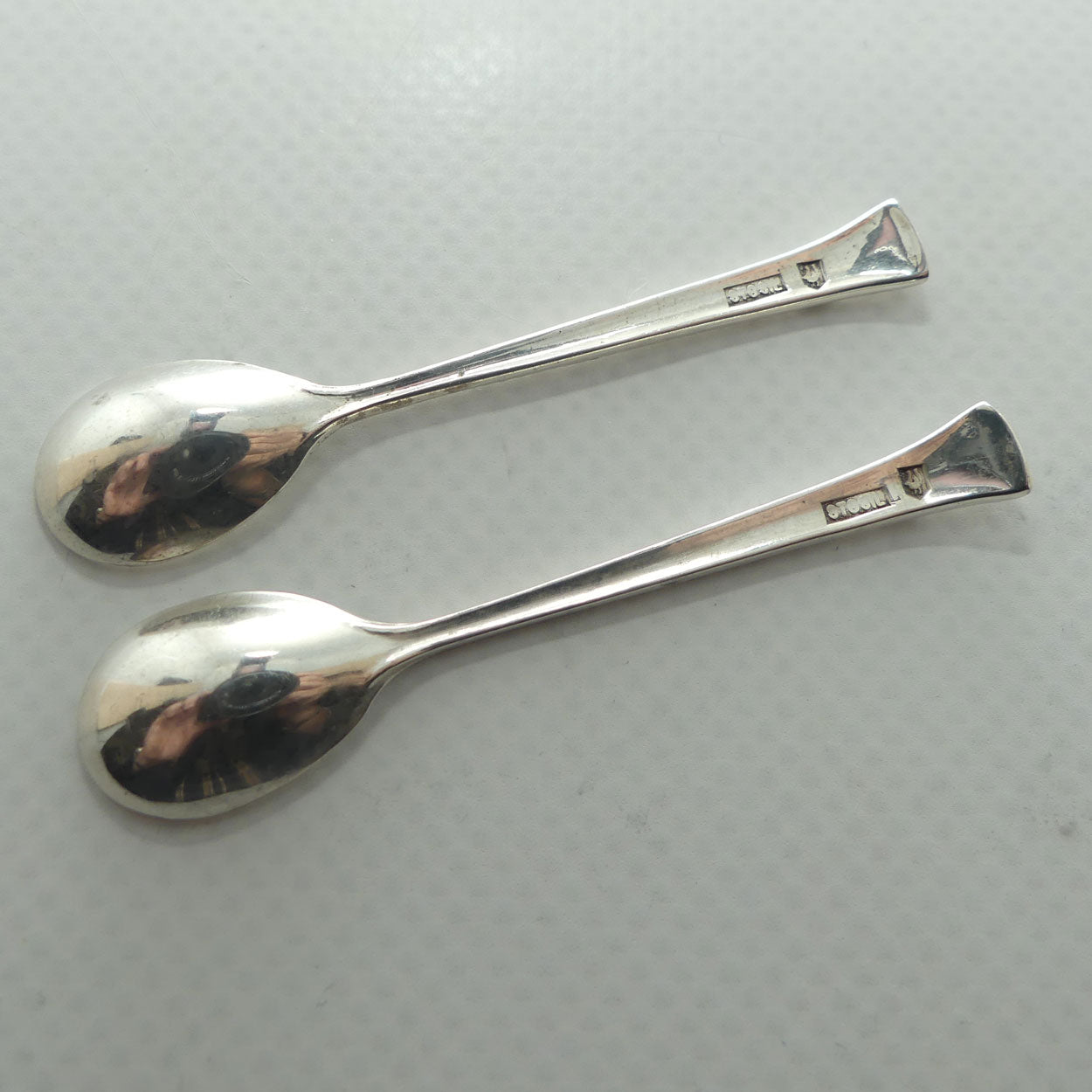 Pair of miniature Sterling Silver salt or cruet spoons | most likely Australian make