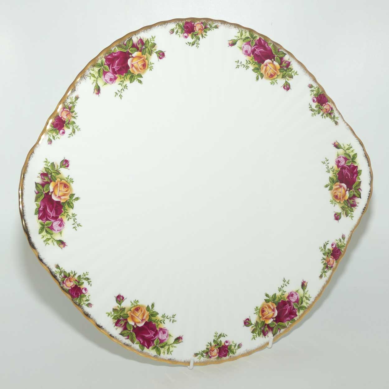 Royal Albert Bone China Old Country Roses pavlova tray | 34.5cm | © 1962 Royal Albert Ltd UK backstamp