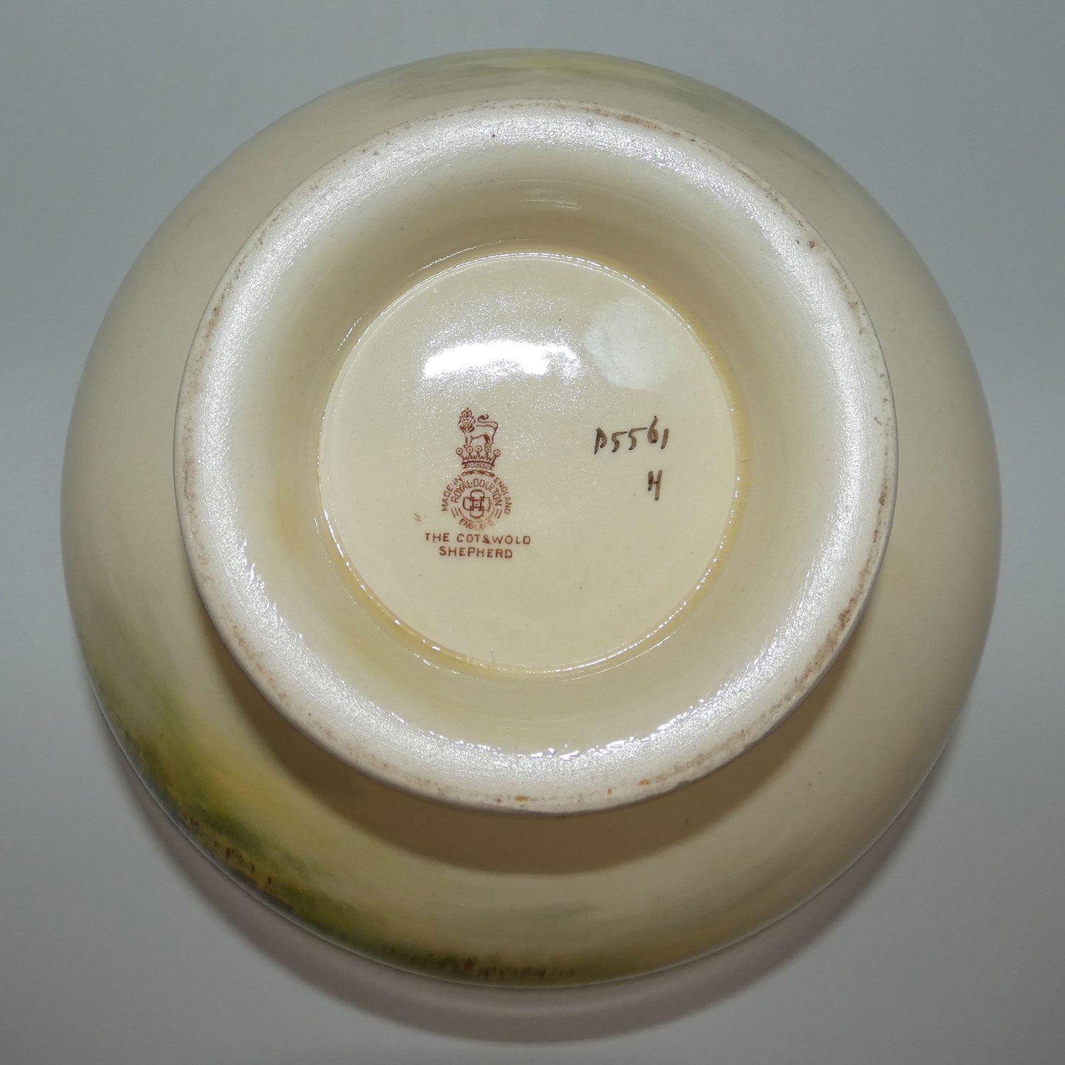 royal-doulton-cotswold-shepherd-pedastal-bowl-d5561
