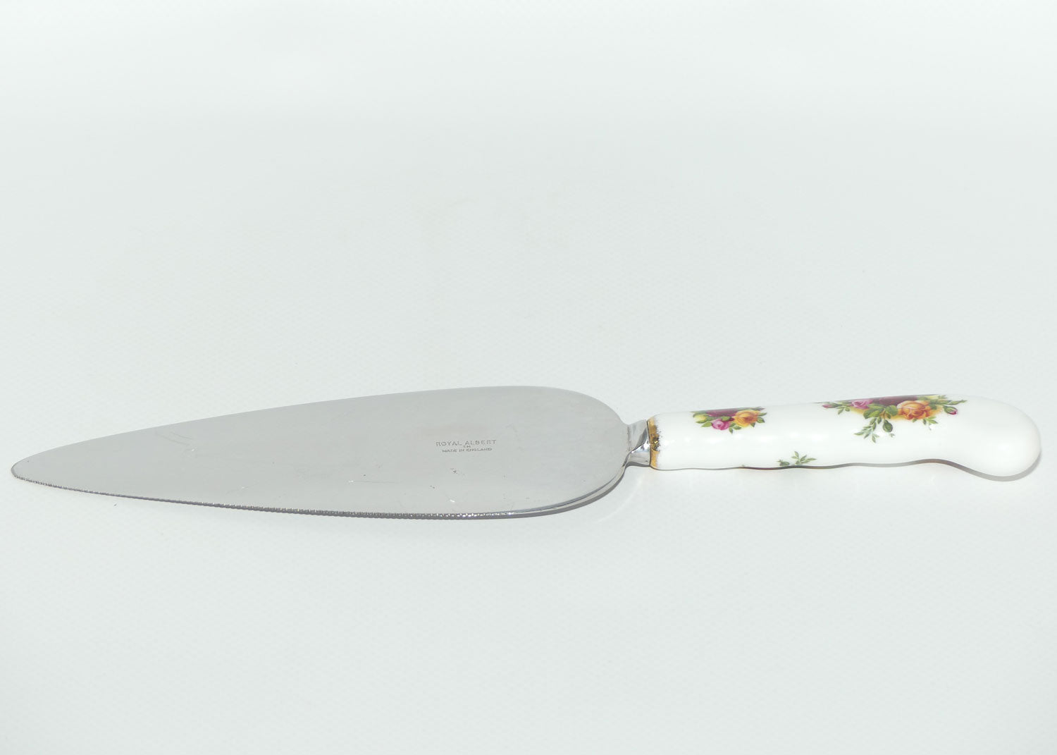 Royal Albert Bone China England Old Country Roses pie Server | Boxed