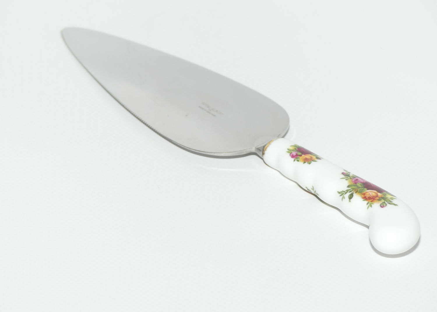 Royal Albert Bone China England Old Country Roses pie Server | Boxed