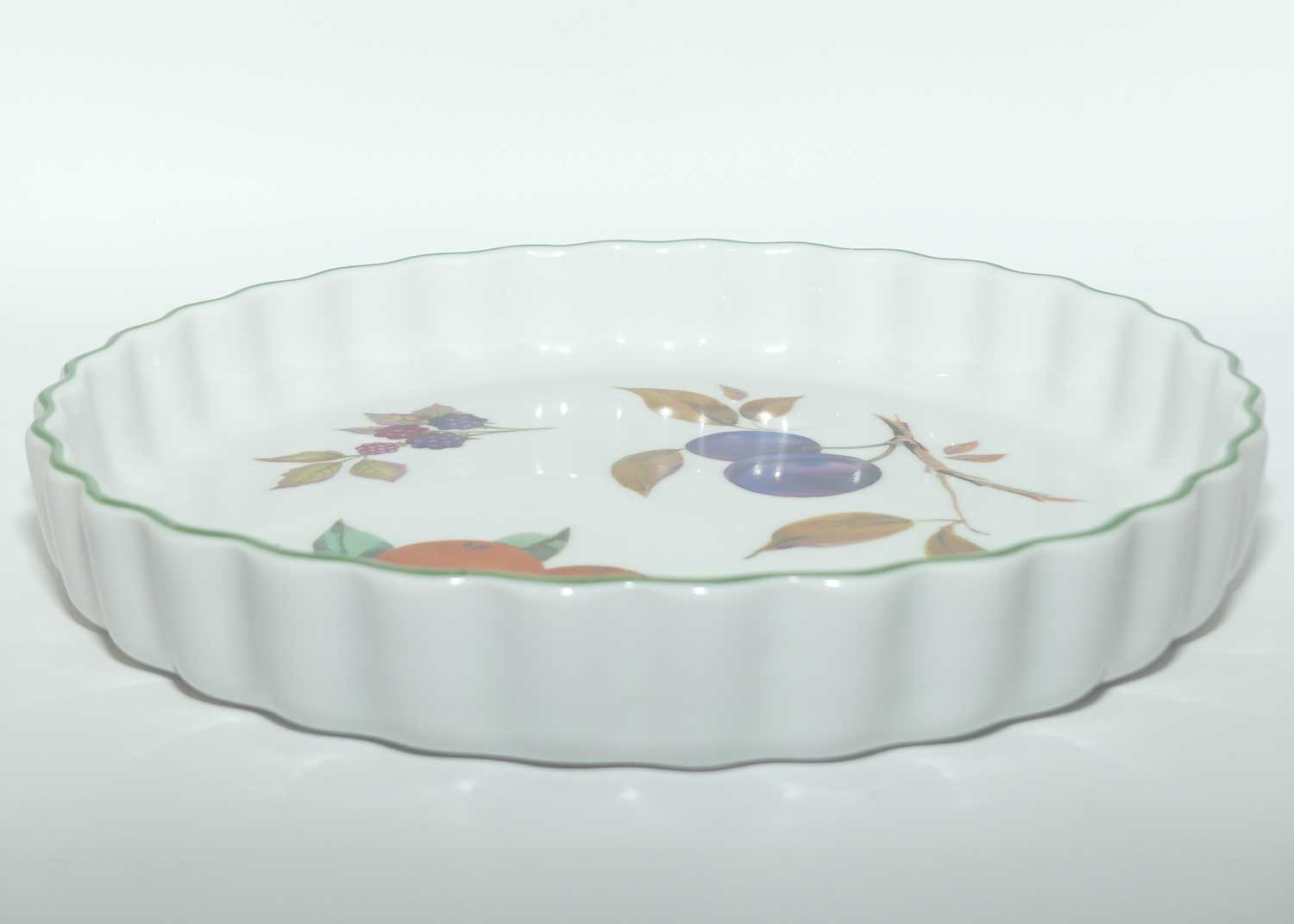 Royal Worcester Vitreous Bakeware | Evesham Vale pattern | fluted edge pie dish