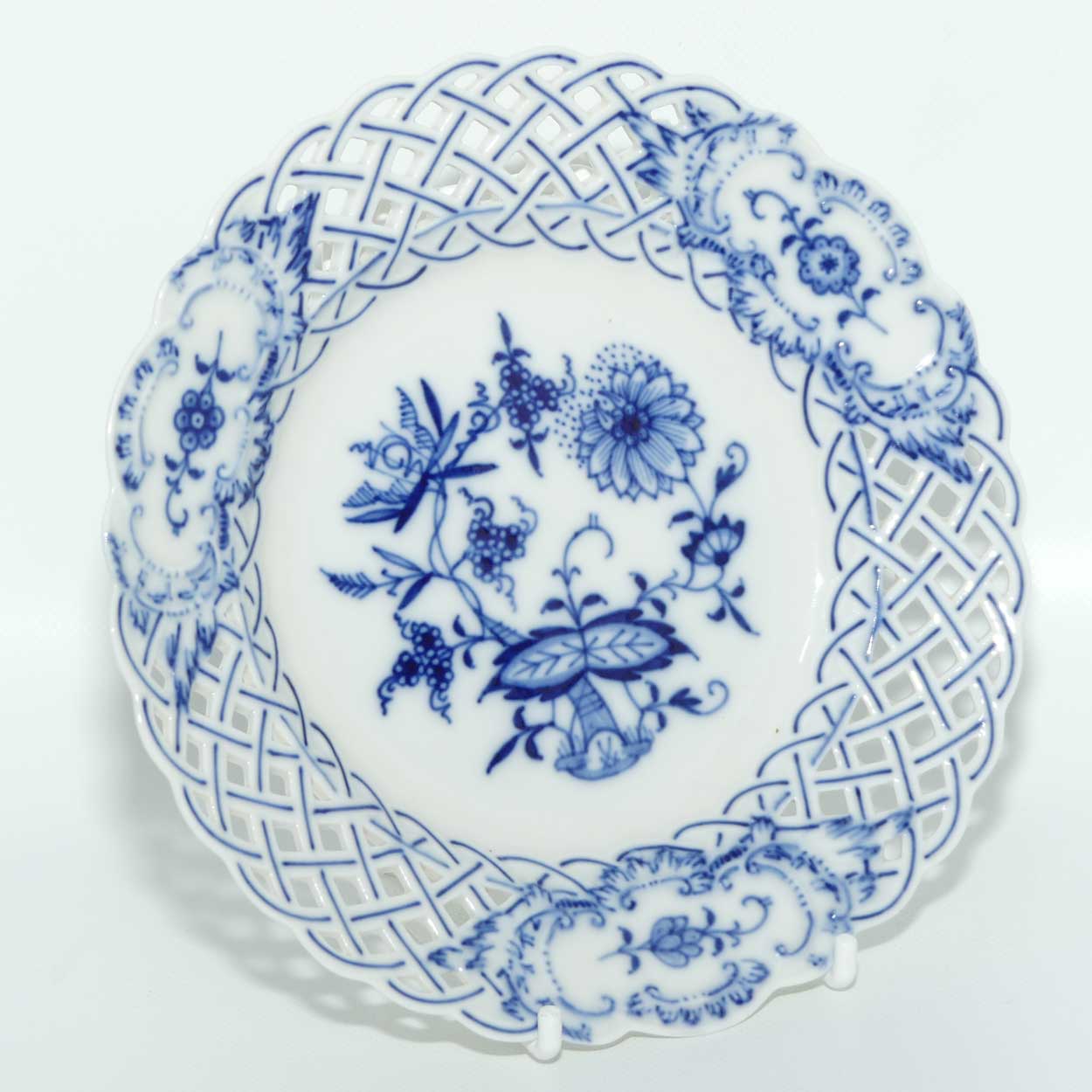 Meissen Blue Onion | Zwiebelmuster pierced gallery plate | 15.5cms diam